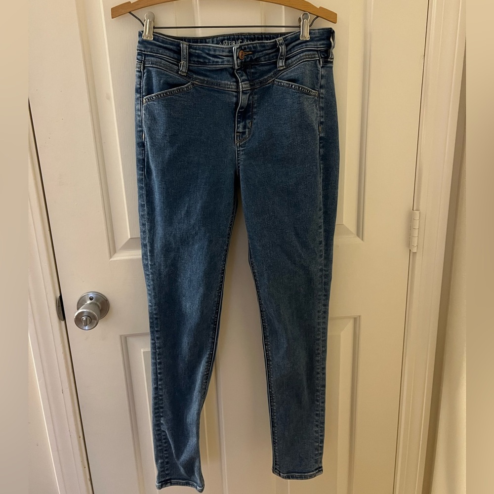 American Eagle Ne(x)t Level Stretch. Size 28. Dark wash. High Rise